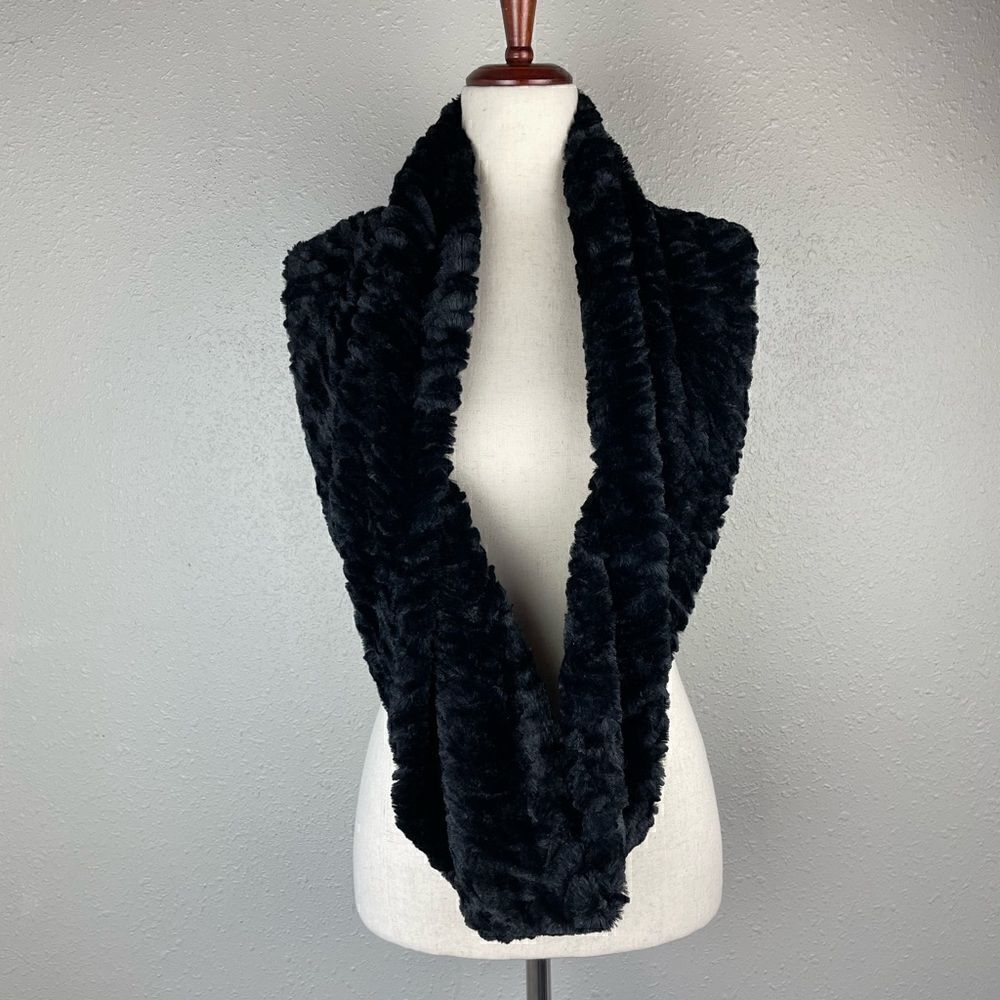 Black Velour Infinity Scarf EUC